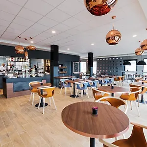 Zuerich Airport Отель